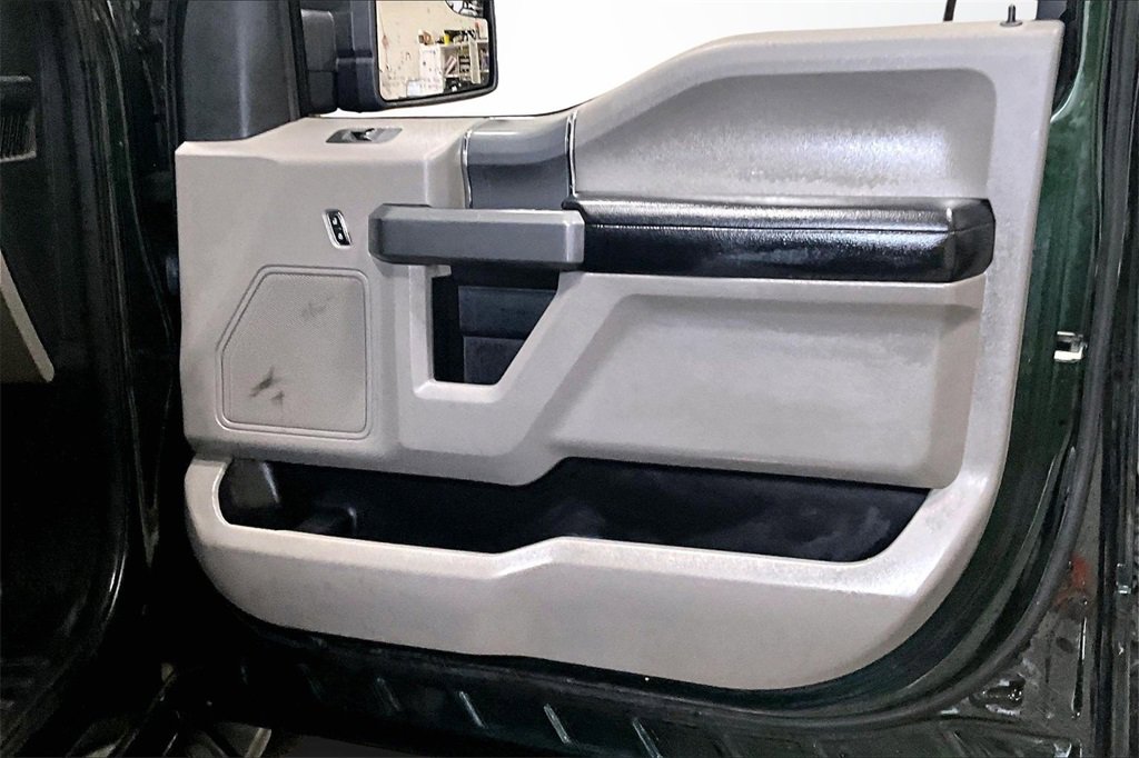 Used 2016 Ford F150 XLT w/ Equipment Group 302A Luxury image 27