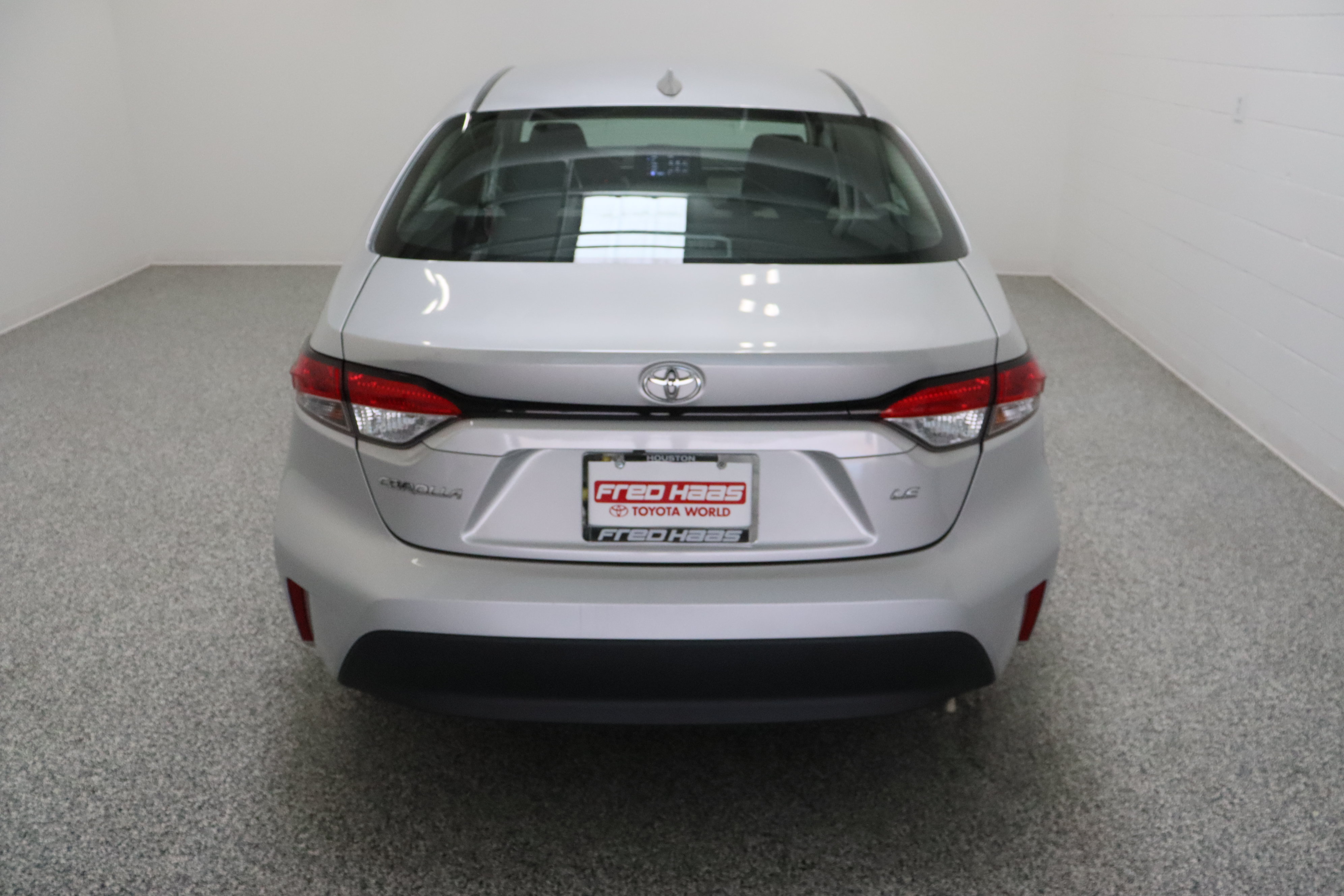 Used 2024 Toyota Corolla LE FWD image 8