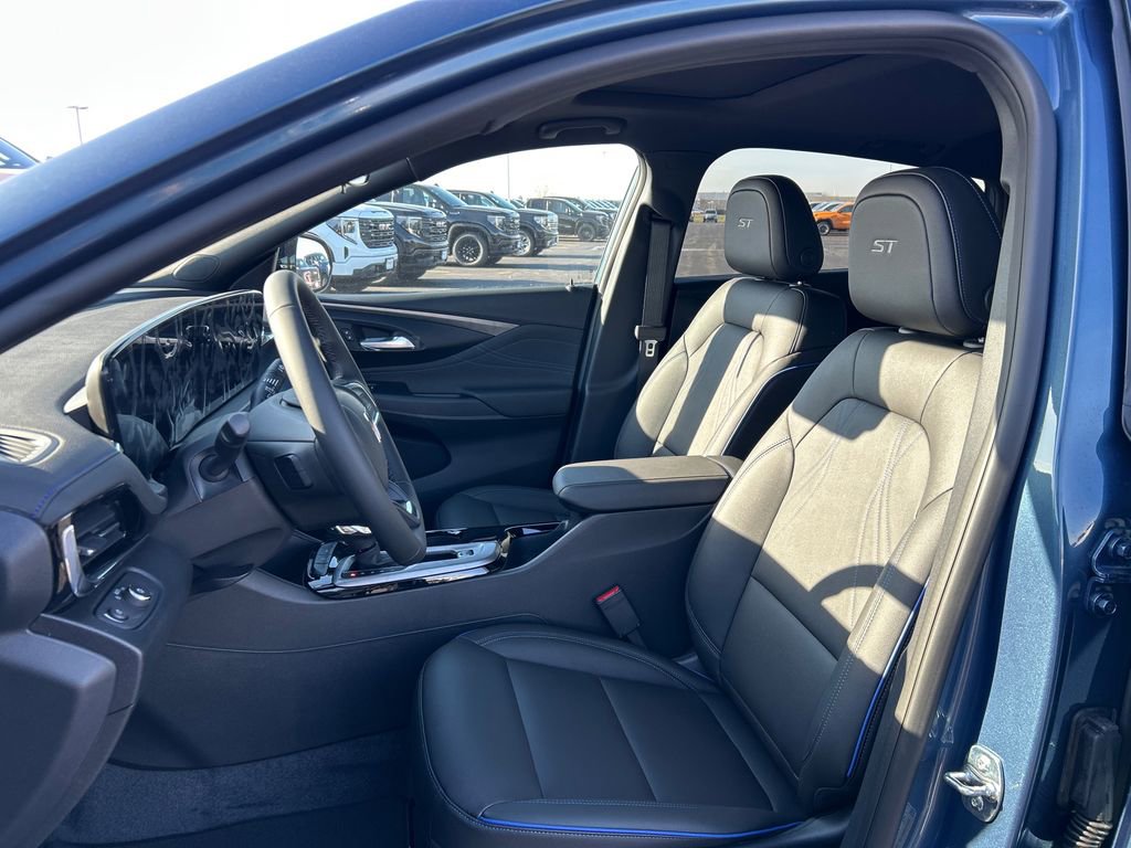 New 2026 Buick Envista Sport Touring FWD image 17