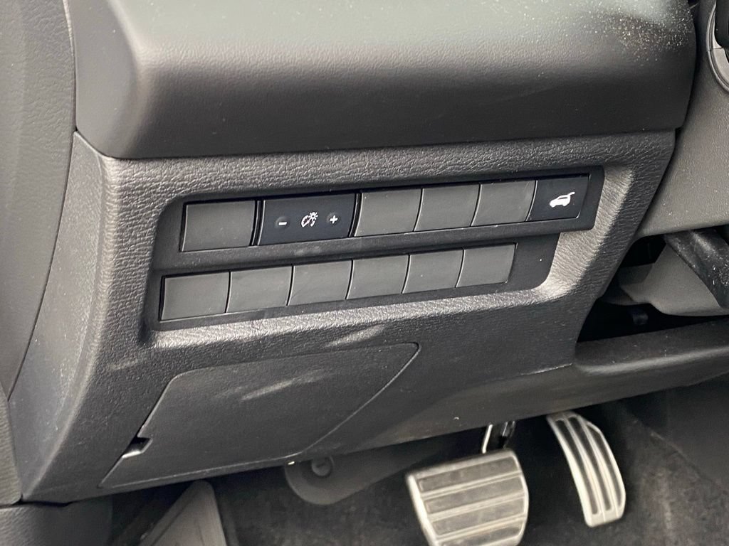 Used 2025 Mitsubishi Outlander SEL FWD image 12