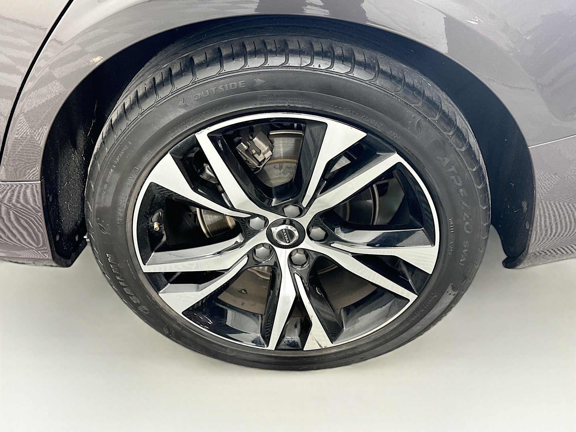 Used 2024 Volvo S60 B5 Core FWD image 11