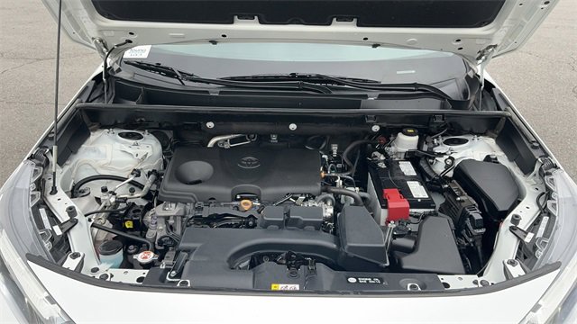 Used 2022 Toyota RAV4 XLE image 18
