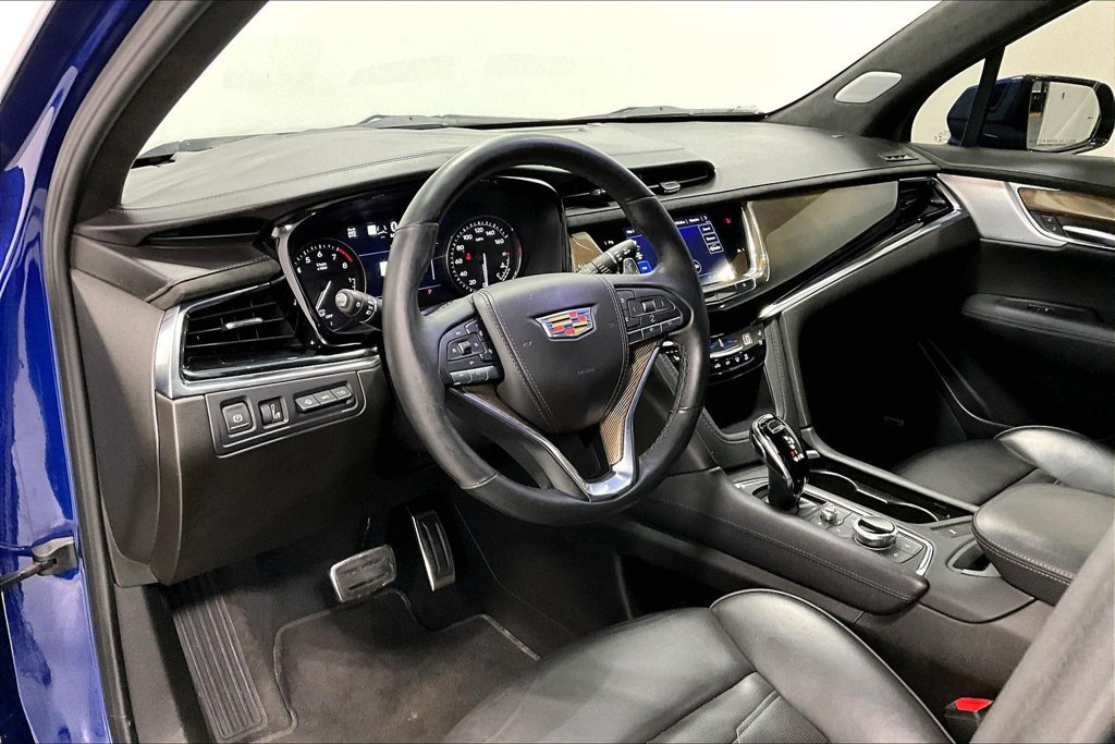 Used 2023 Cadillac XT6 Sport w/ Platinum Package AWD/4WD image 16