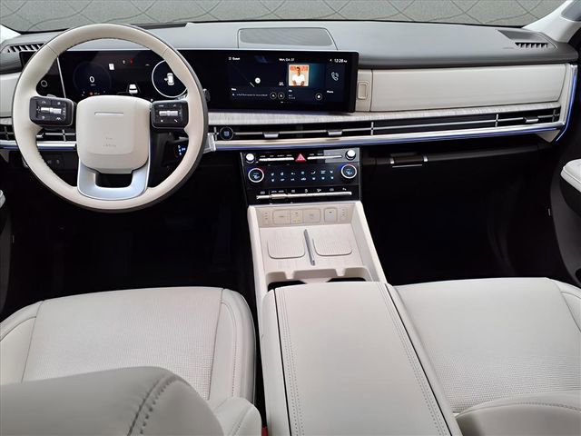 Used 2025 Hyundai Santa Fe Calligraphy image 13