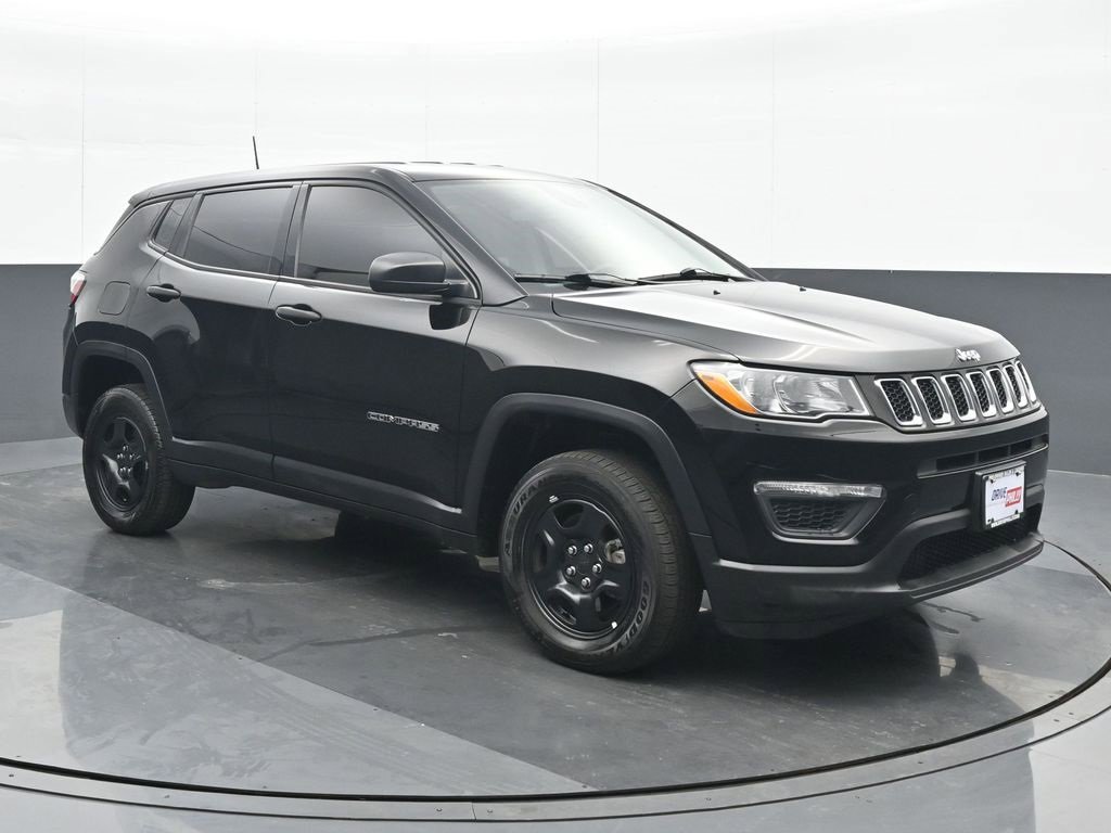 Used 2021 Jeep Compass Sport image 9