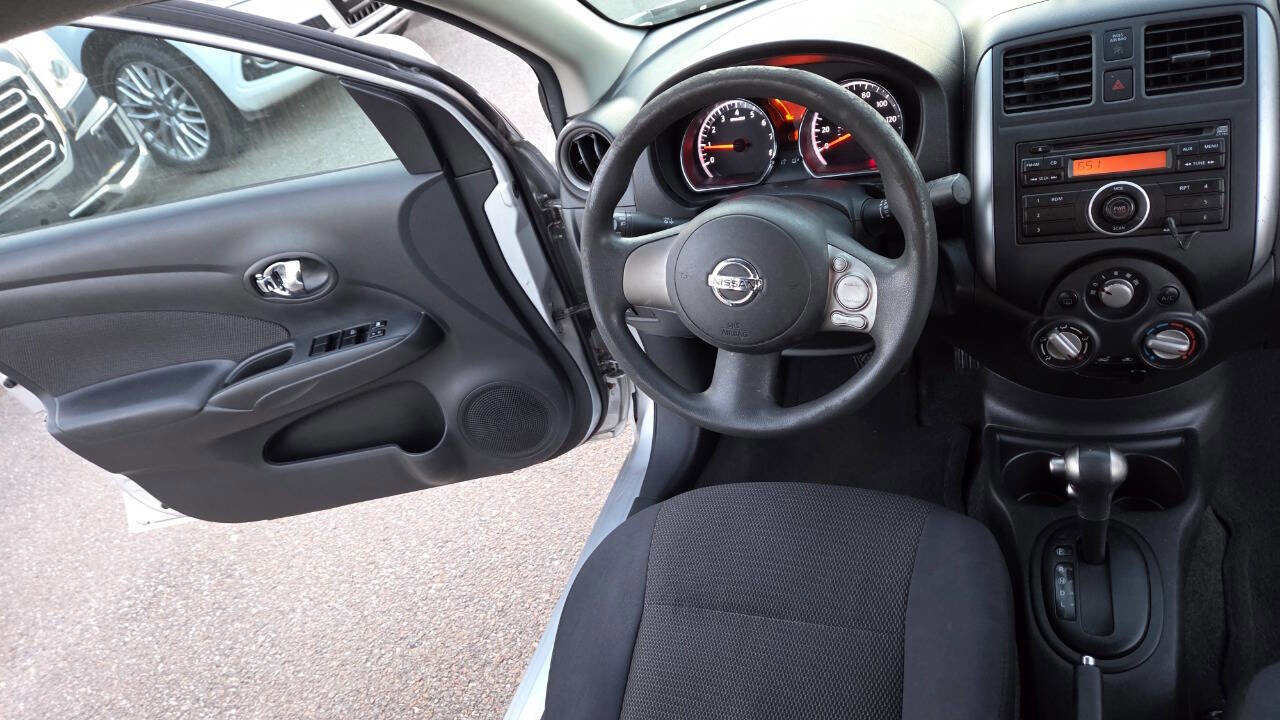Used 2013 Nissan Versa SV image 30