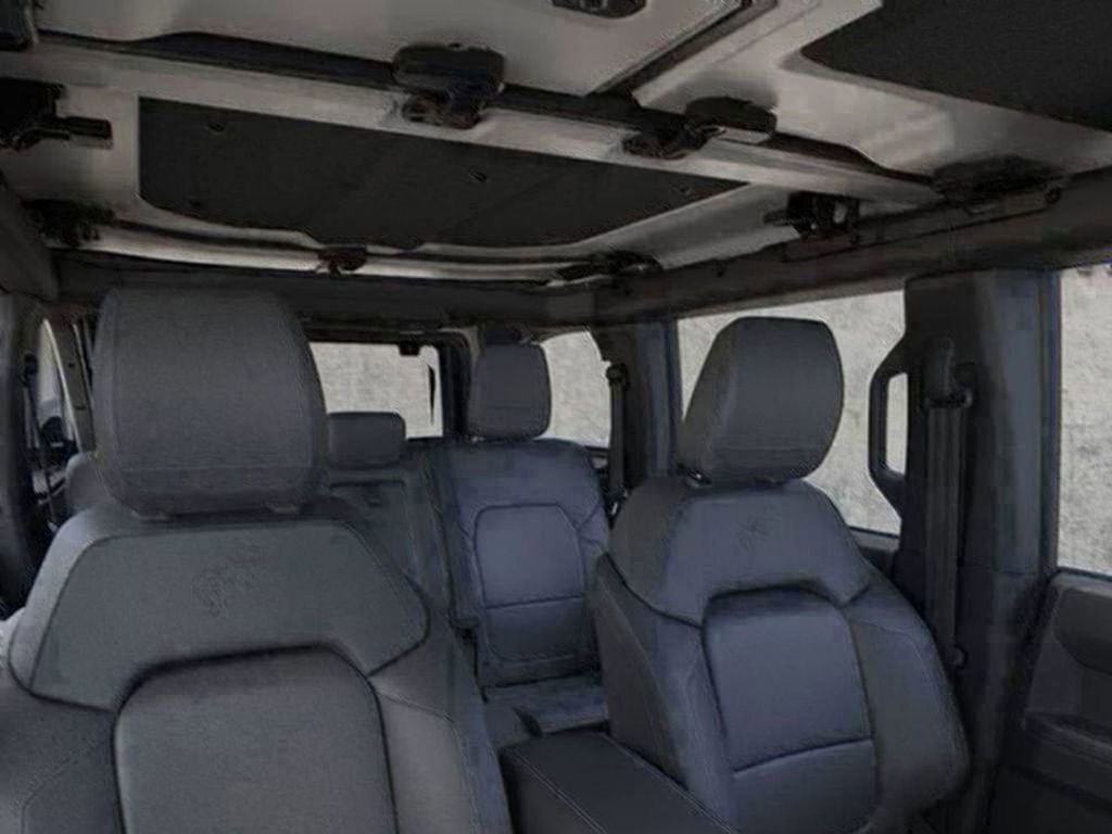 New 2025 Ford Bronco Badlands image 33