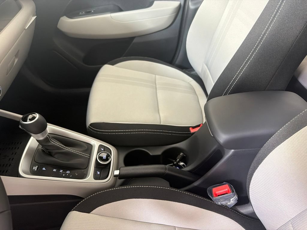 New 2026 Hyundai Venue SEL FWD image 23
