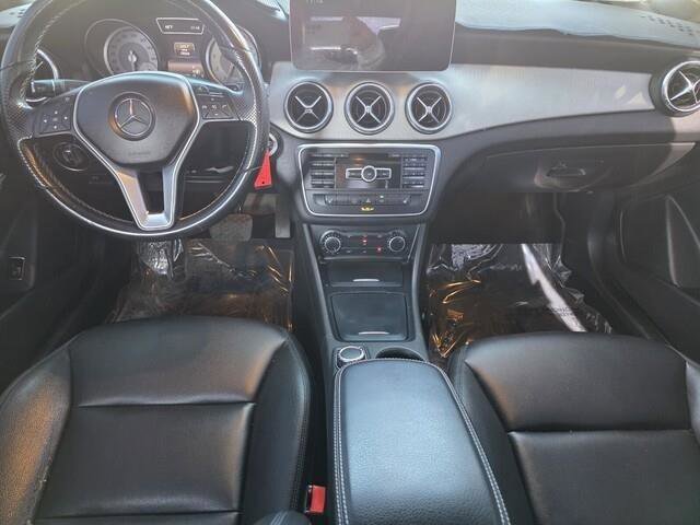 Used 2014 Mercedes-Benz CLA 250 image 31
