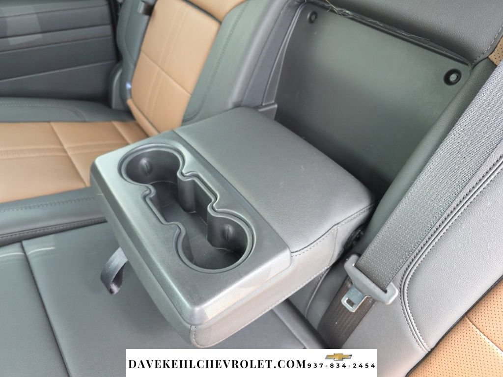 Used 2024 Chevrolet Silverado 1500 High Country w/ Technology Package AWD/4WD image 32