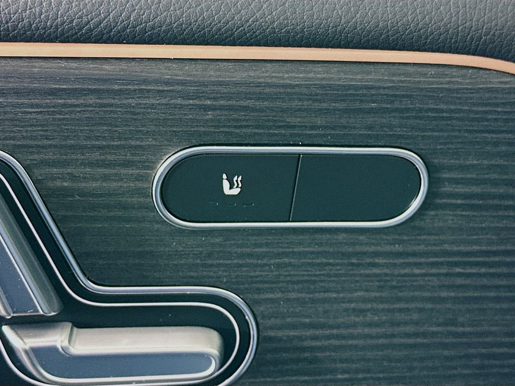 Used 2023 Mercedes-Benz GLB 250 4MATIC image 26