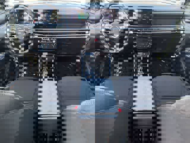 Certified 2025 Hyundai Tucson SEL image 12