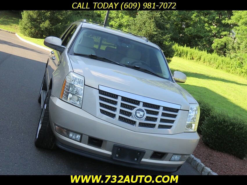 Used 2007 Cadillac Escalade AWD w/ Information Package image 16