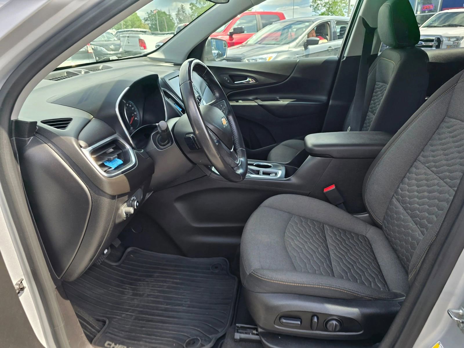 Used 2019 Chevrolet Equinox LT FWD image 20