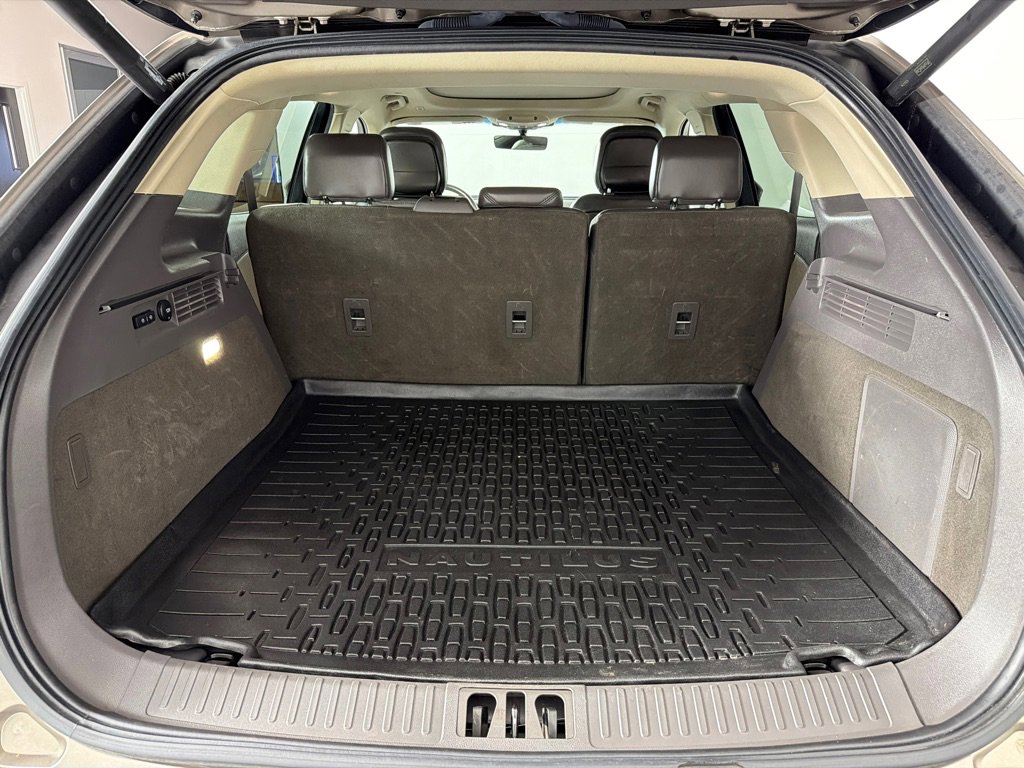 Used 2020 Lincoln Nautilus Reserve image 21