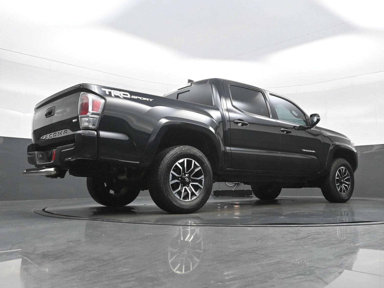 Used 2020 Toyota Tacoma TRD Sport RWD image 32