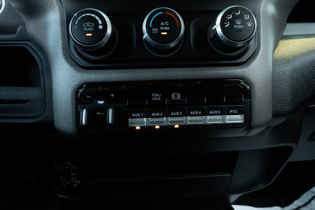 Used 2019 RAM 5500 Tradesman RWD image 29