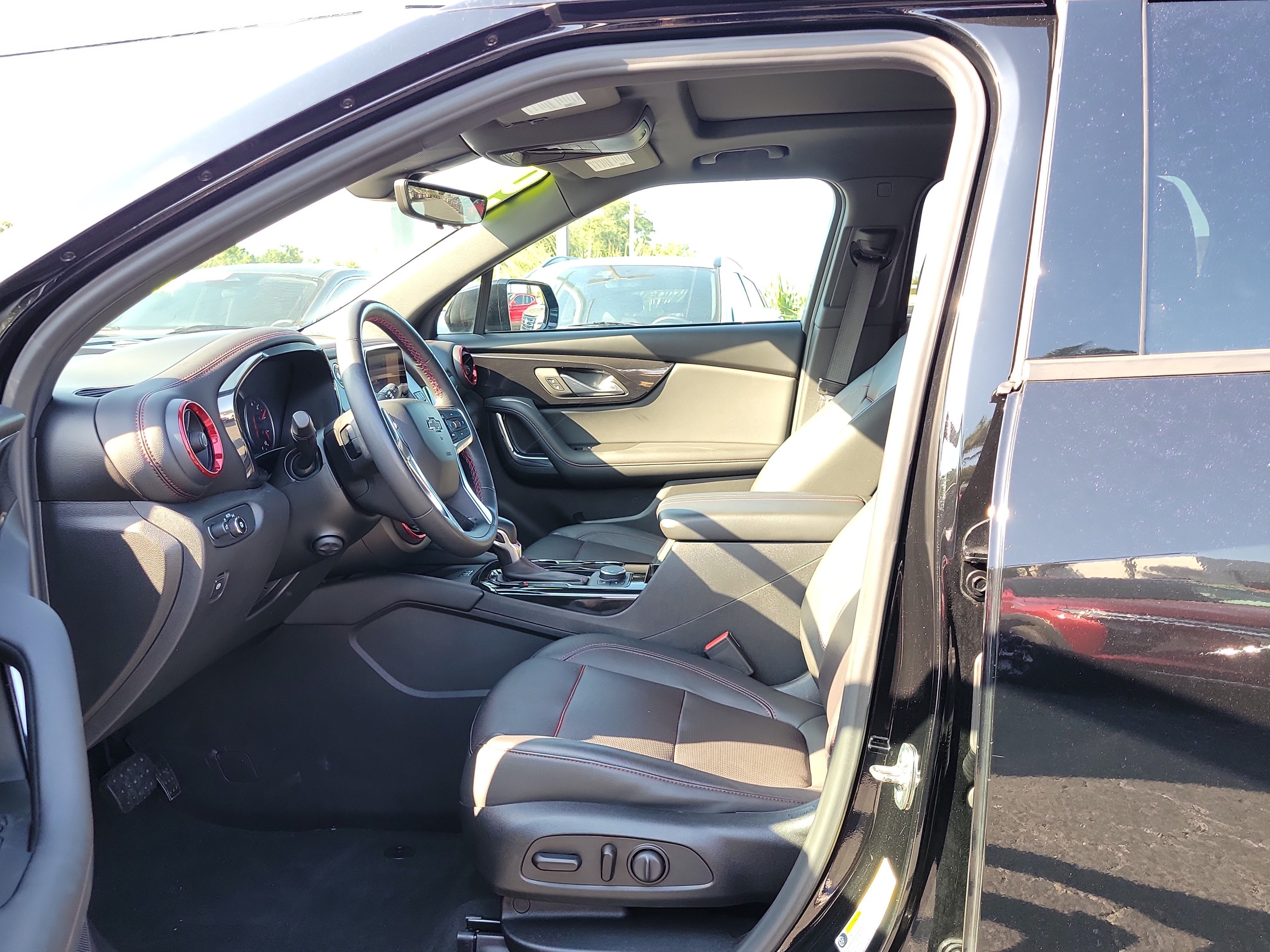 Used 2019 Chevrolet Blazer RS FWD image 19
