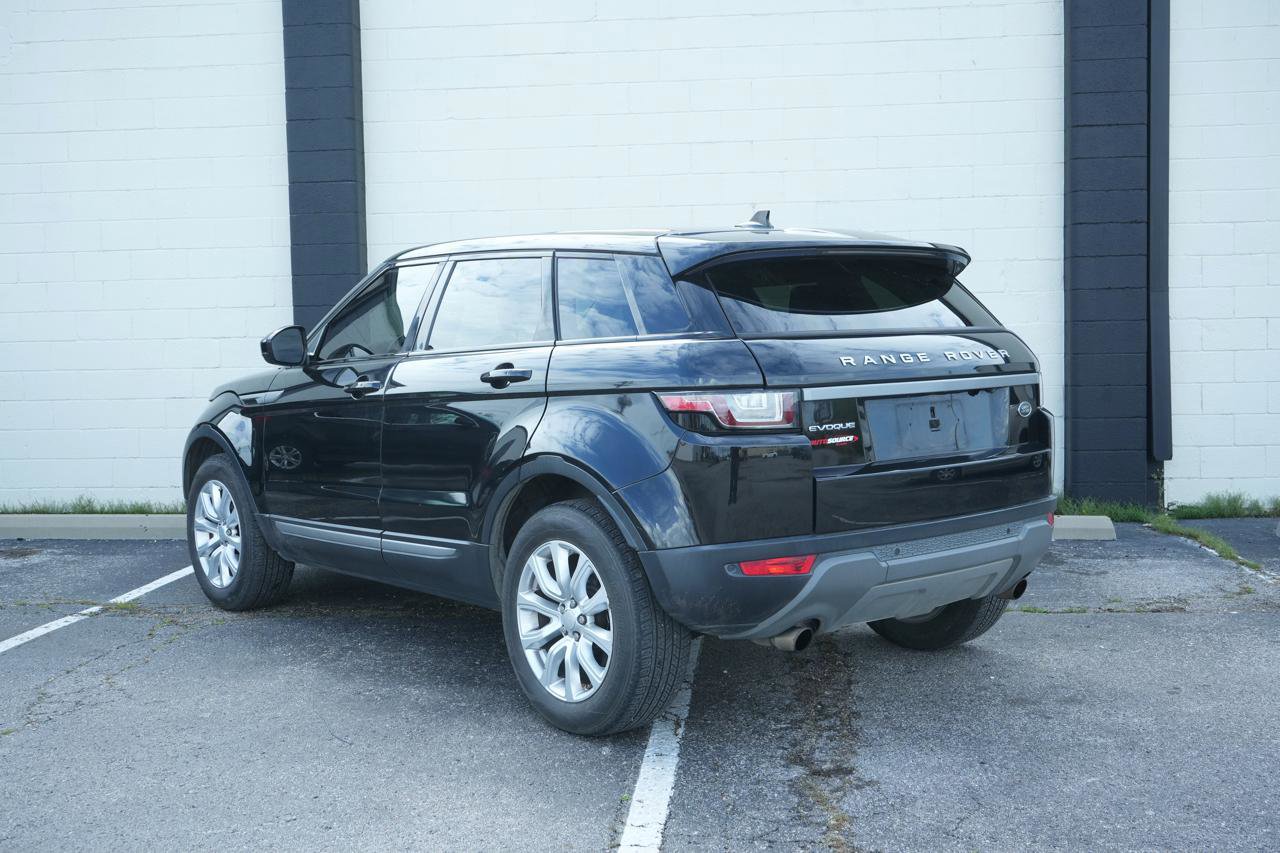 Used 2016 Land Rover Range Rover Evoque SE image 5