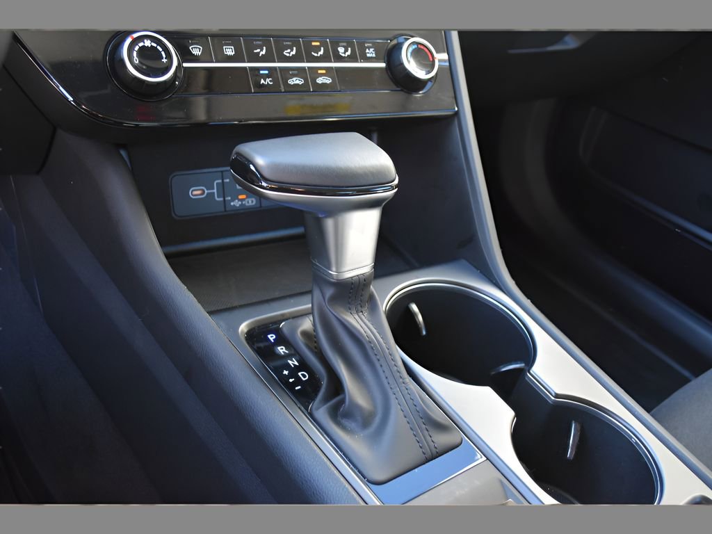 Used 2025 Hyundai Sonata SE image 25