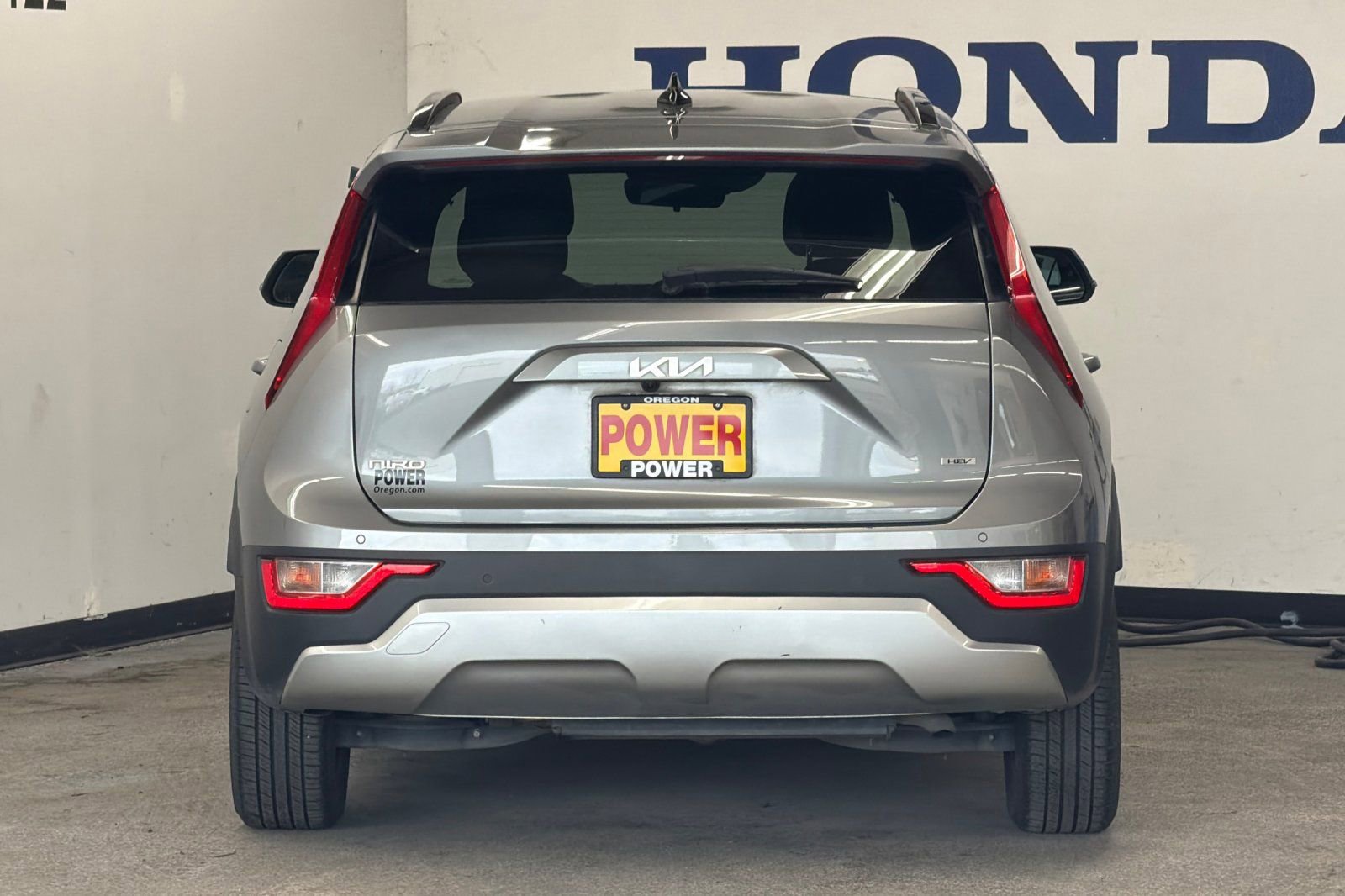 Used 2023 Kia Niro EX FWD image 5