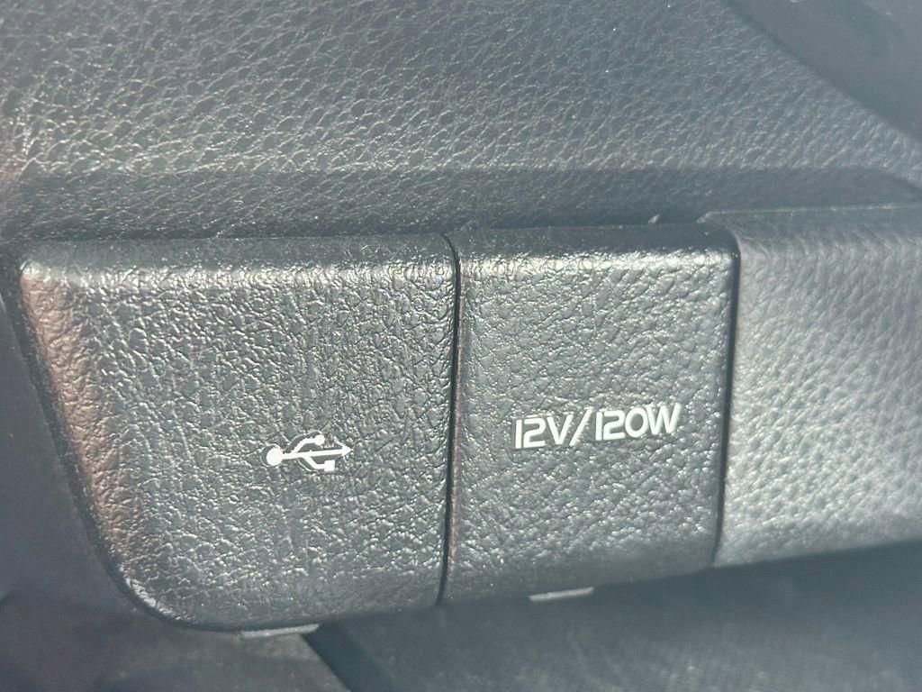 Used 2024 Toyota Camry SE FWD image 14
