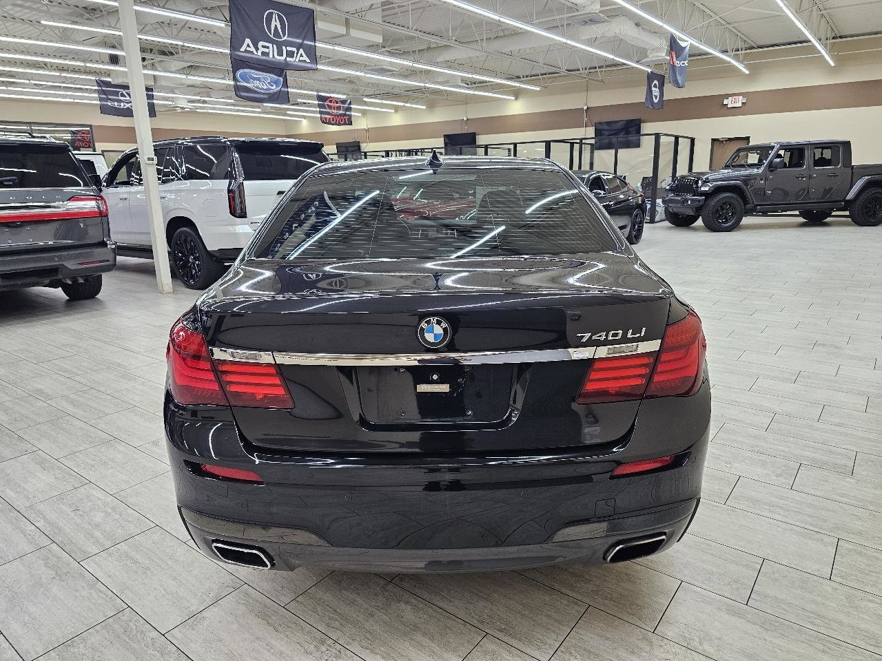 Used 2015 BMW 740Li image 7