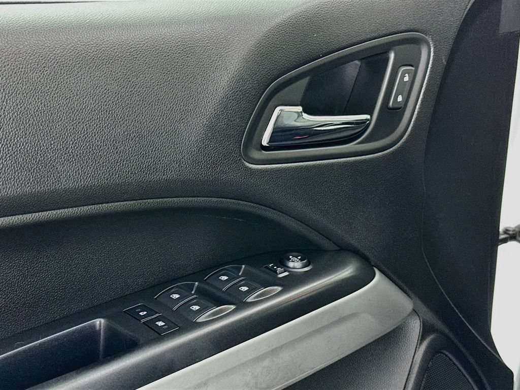 Used 2018 Chevrolet Colorado LT AWD/4WD image 17