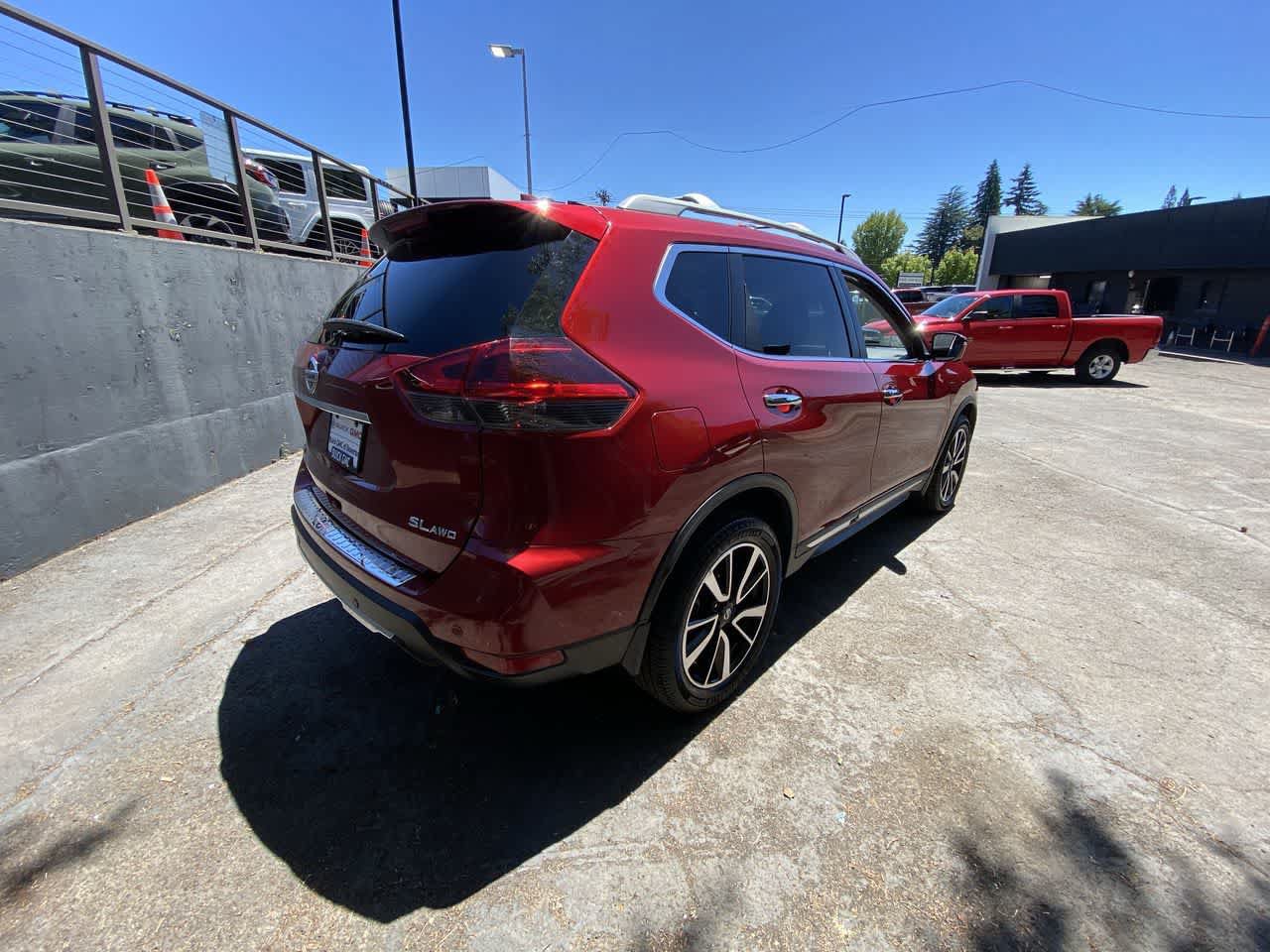 Used 2019 Nissan Rogue SL w/ Premium Package AWD/4WD image 6