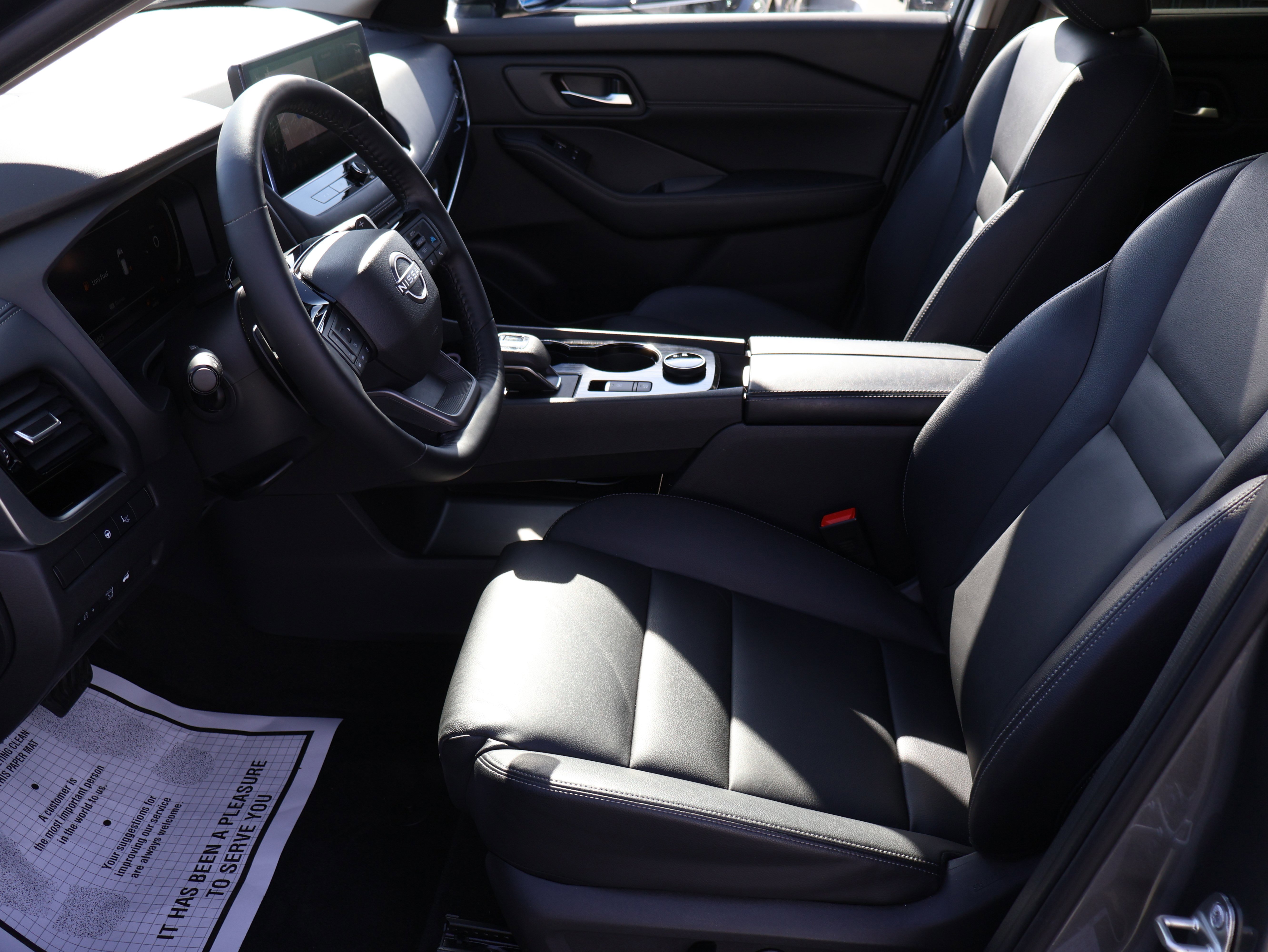 Used 2025 Nissan Rogue SL w/ Tech Package AWD/4WD image 39
