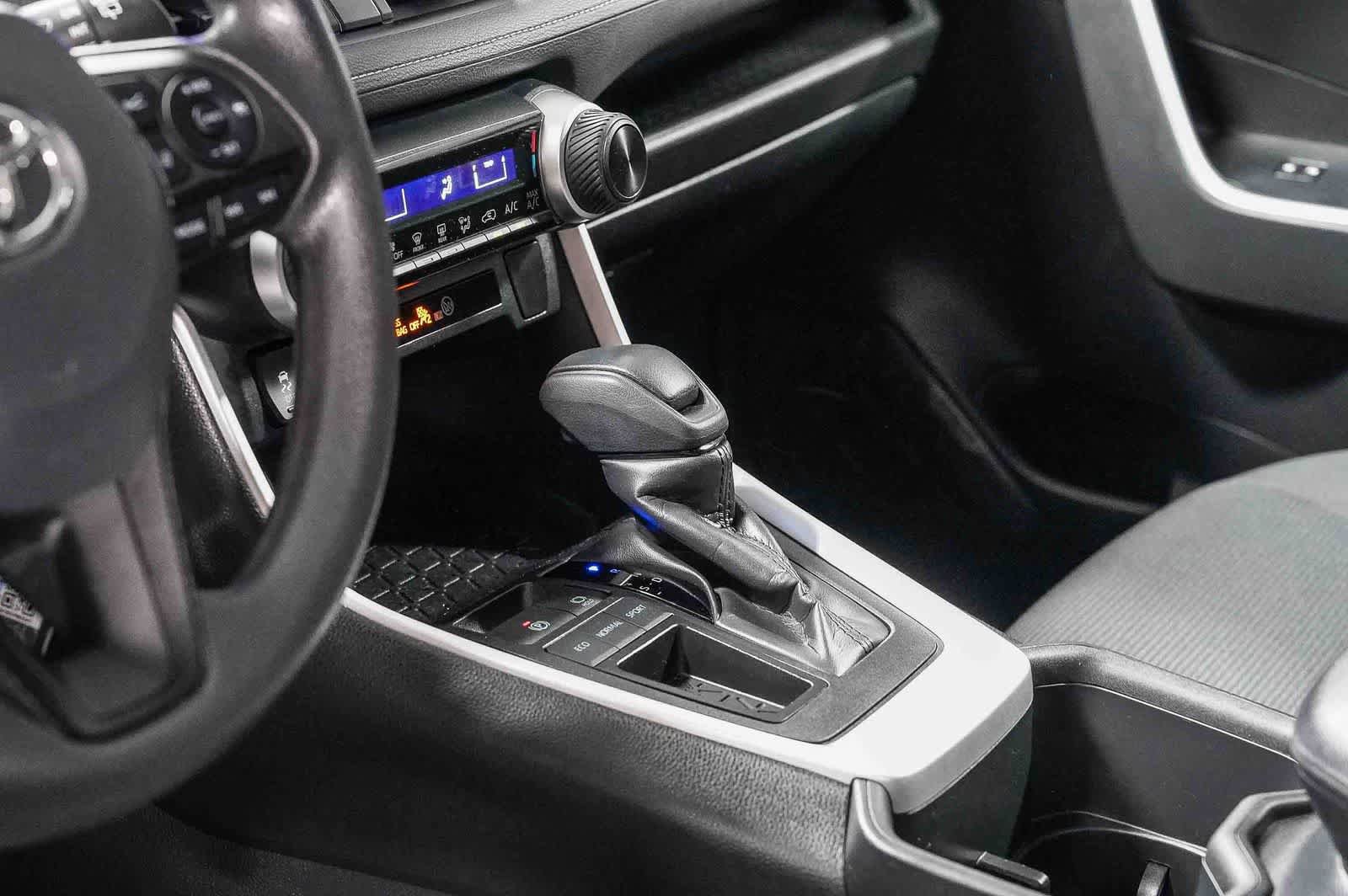 Certified 2023 Toyota RAV4 LE FWD image 24