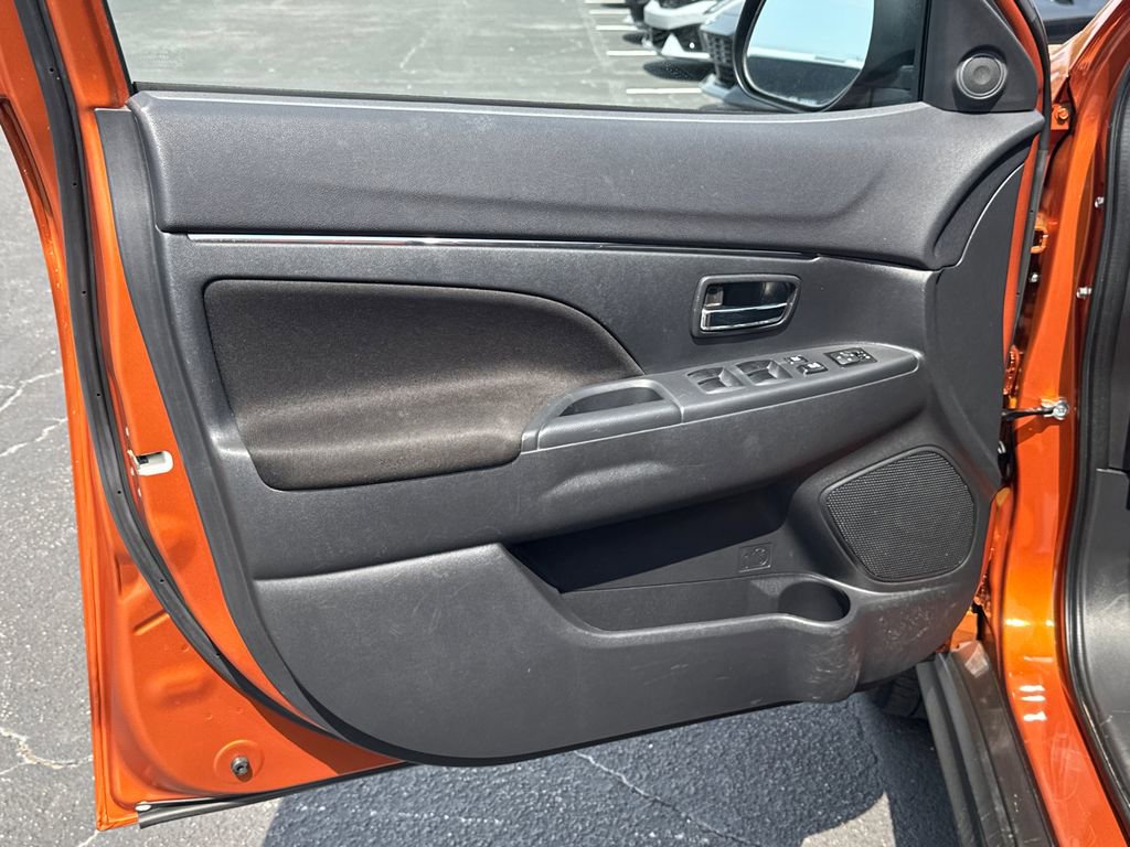 Used 2020 Mitsubishi Outlander Sport ES image 11