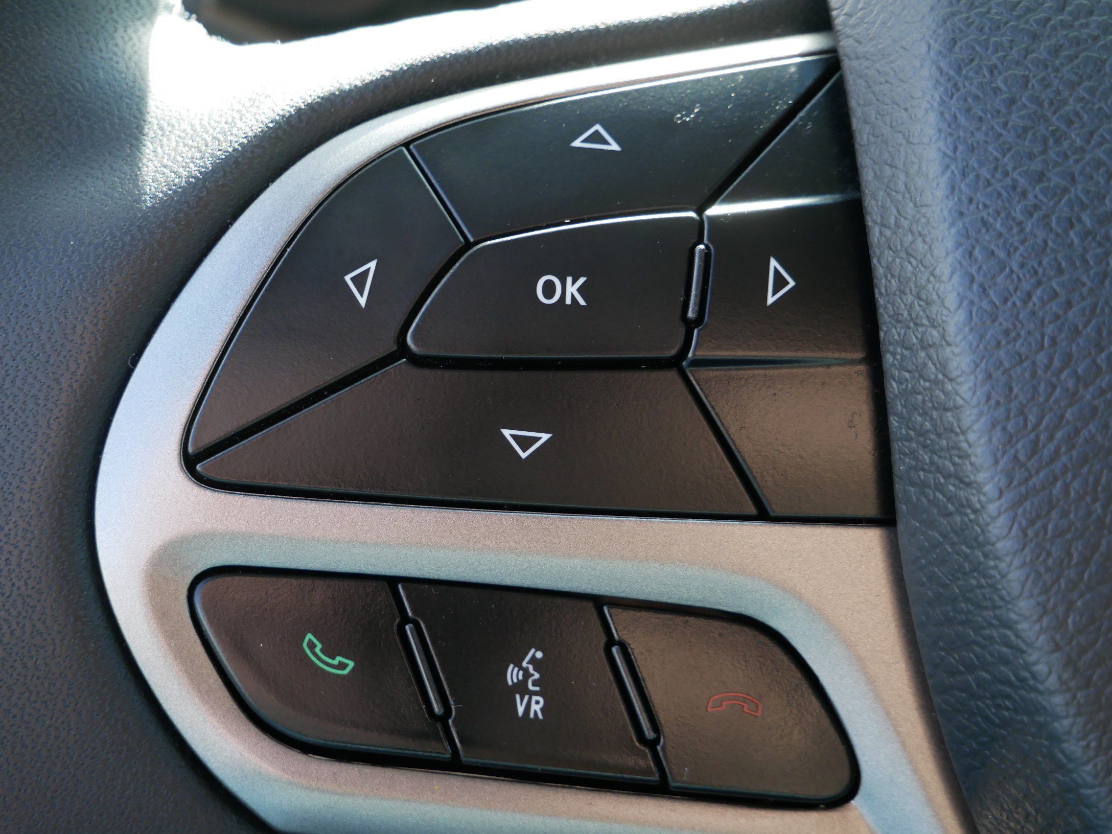 Certified 2022 Jeep Cherokee Limited image 31