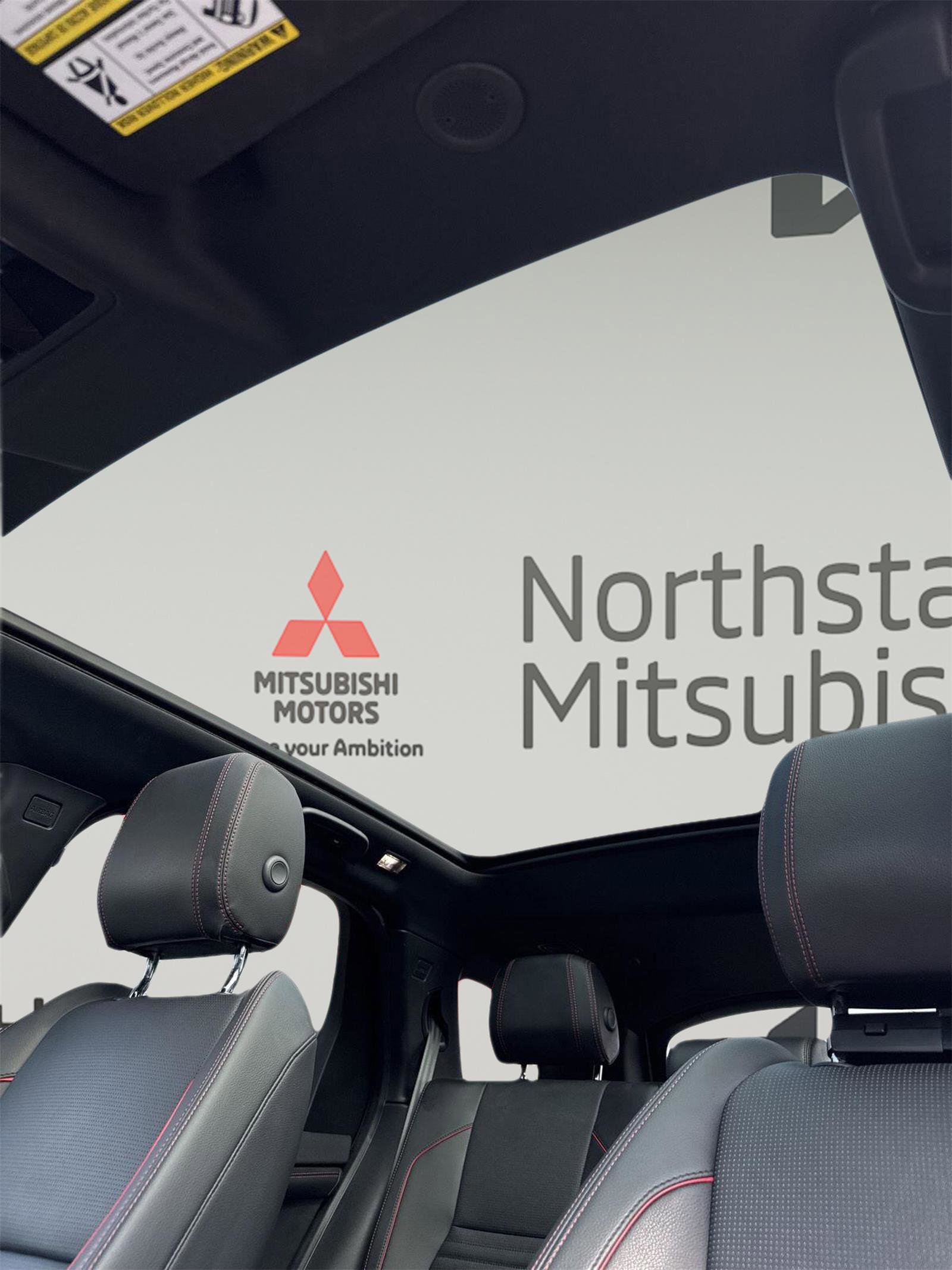 Used 2023 Land Rover Discovery Sport SE R-Dynamic image 28