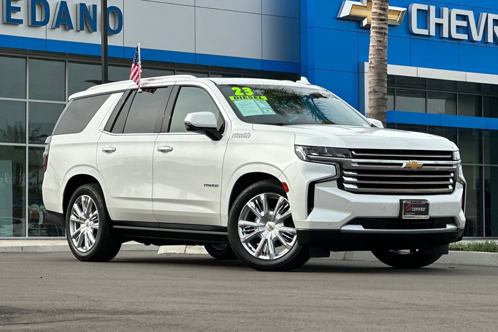 Used 2023 Chevrolet Tahoe High Country image 2