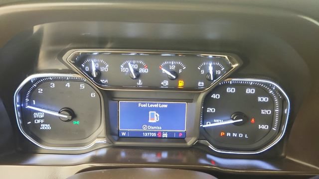 Used 2019 GMC Sierra 1500 SLT w/ X31 Off-Road Package AWD/4WD image 11