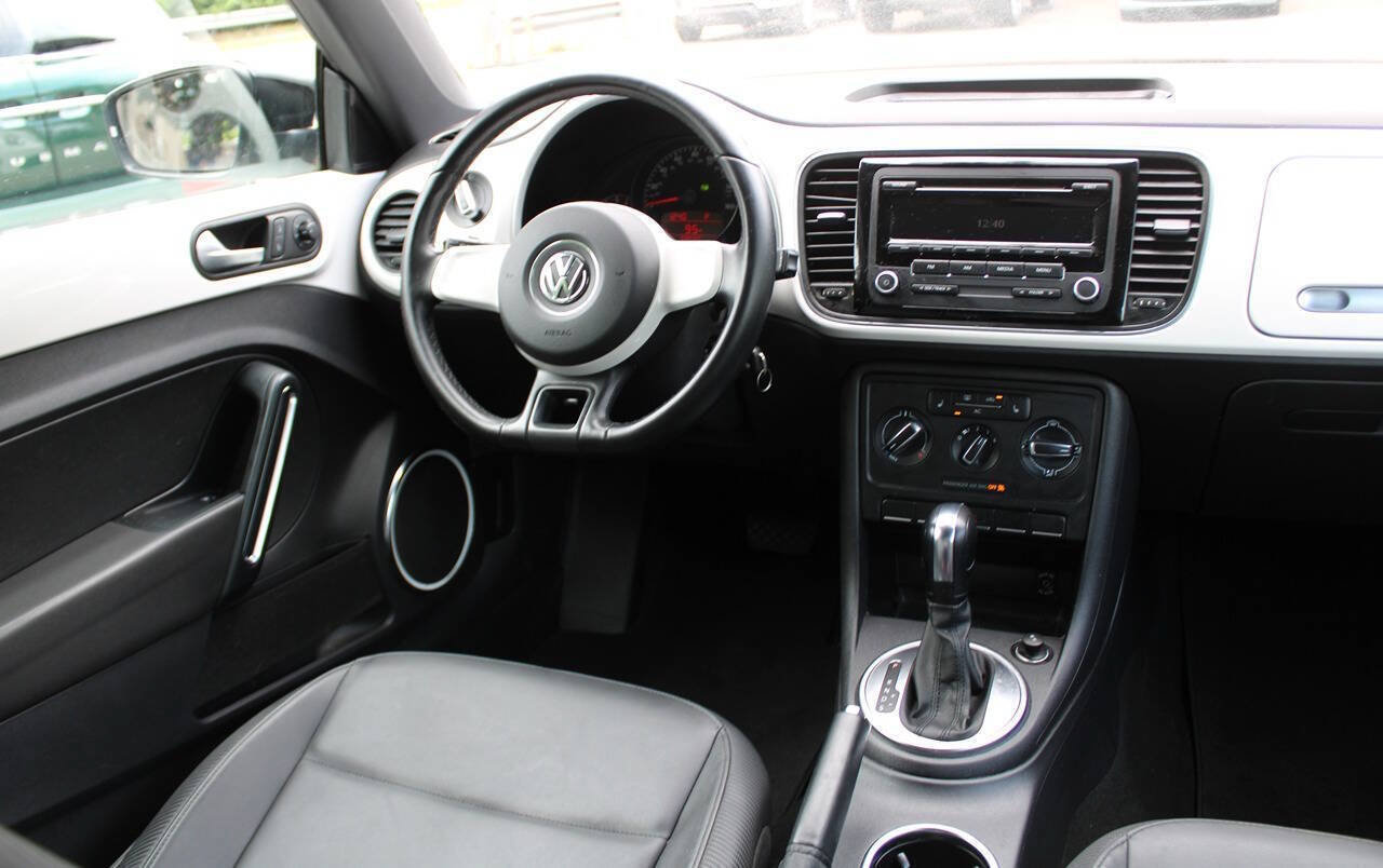 Used 2012 Volkswagen Beetle 2.5 FWD image 16