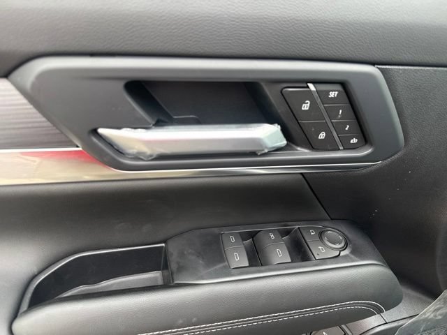 New 2027 GMC Terrain Elevation w/ Elevation Premium Package AWD/4WD image 10