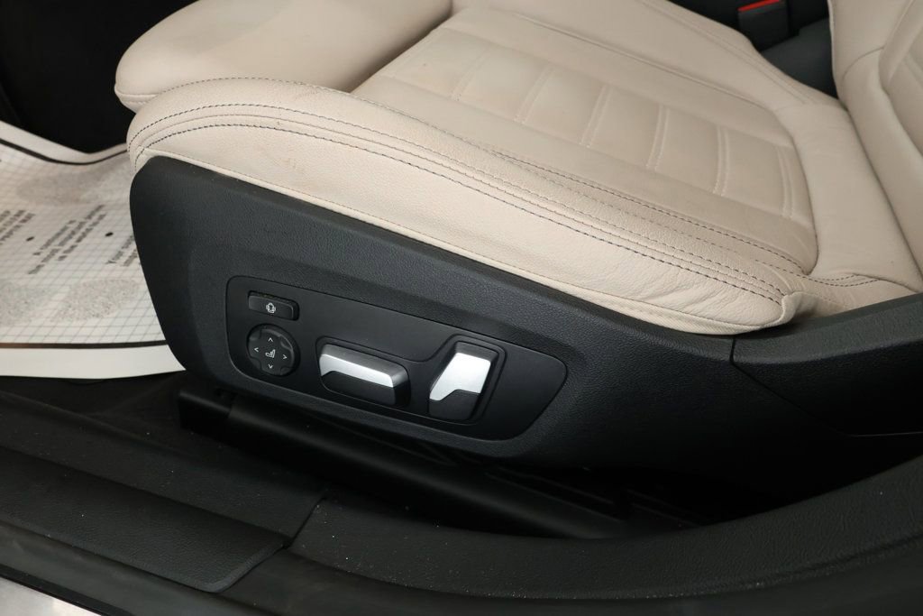 Used 2022 BMW i4 eDrive40 w/ Premium Package image 10