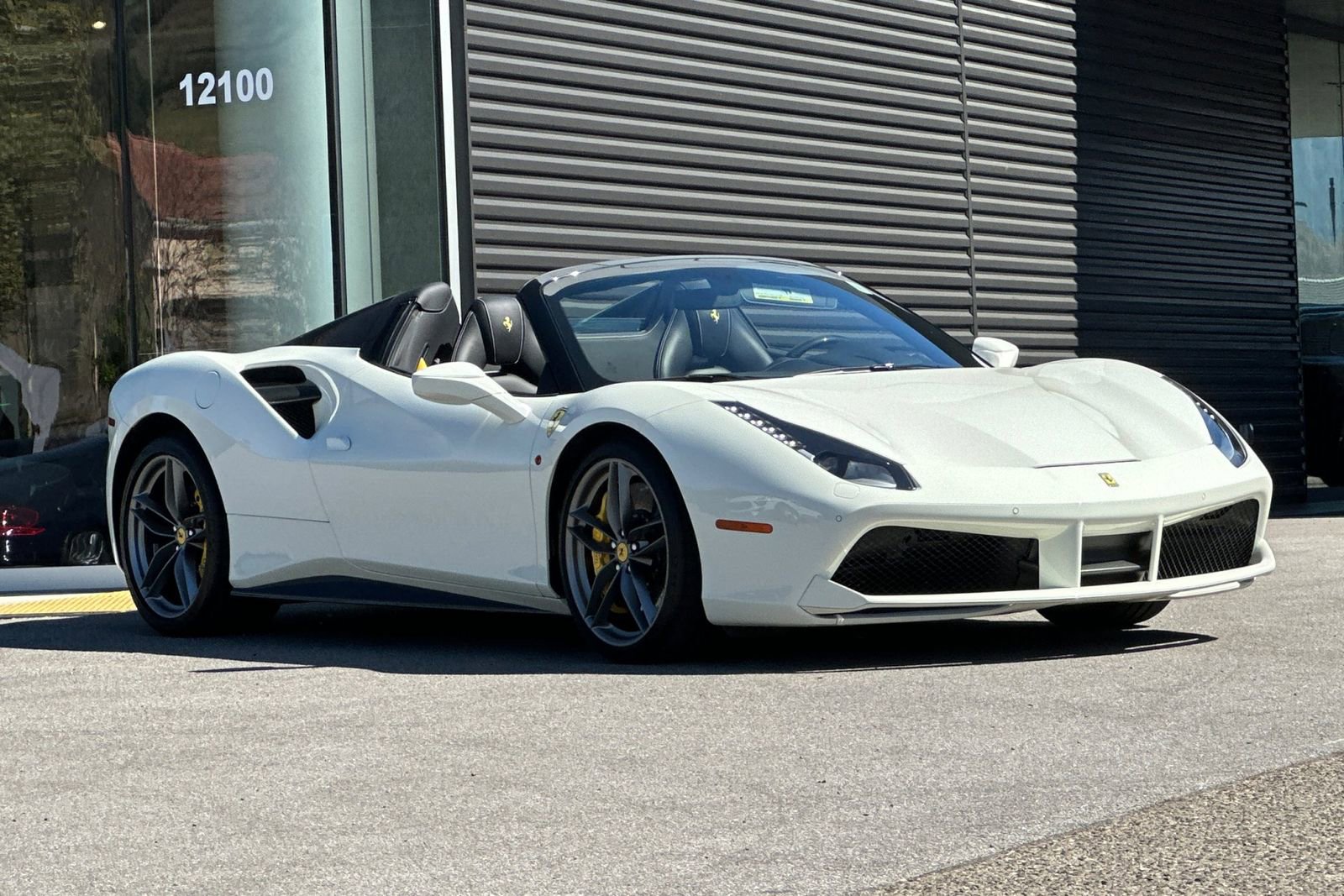 Used 2019 Ferrari 488 Spider RWD image 10