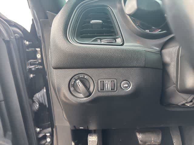 Used 2023 Dodge Challenger SXT RWD image 10