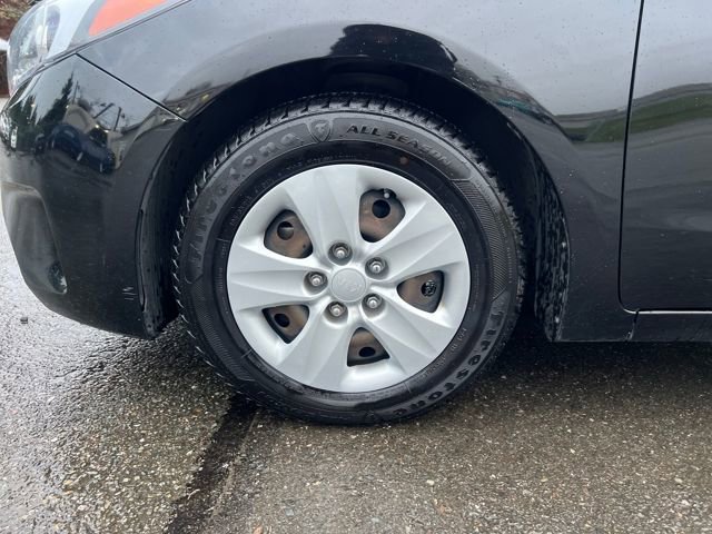 Used 2017 Kia Forte LX image 27