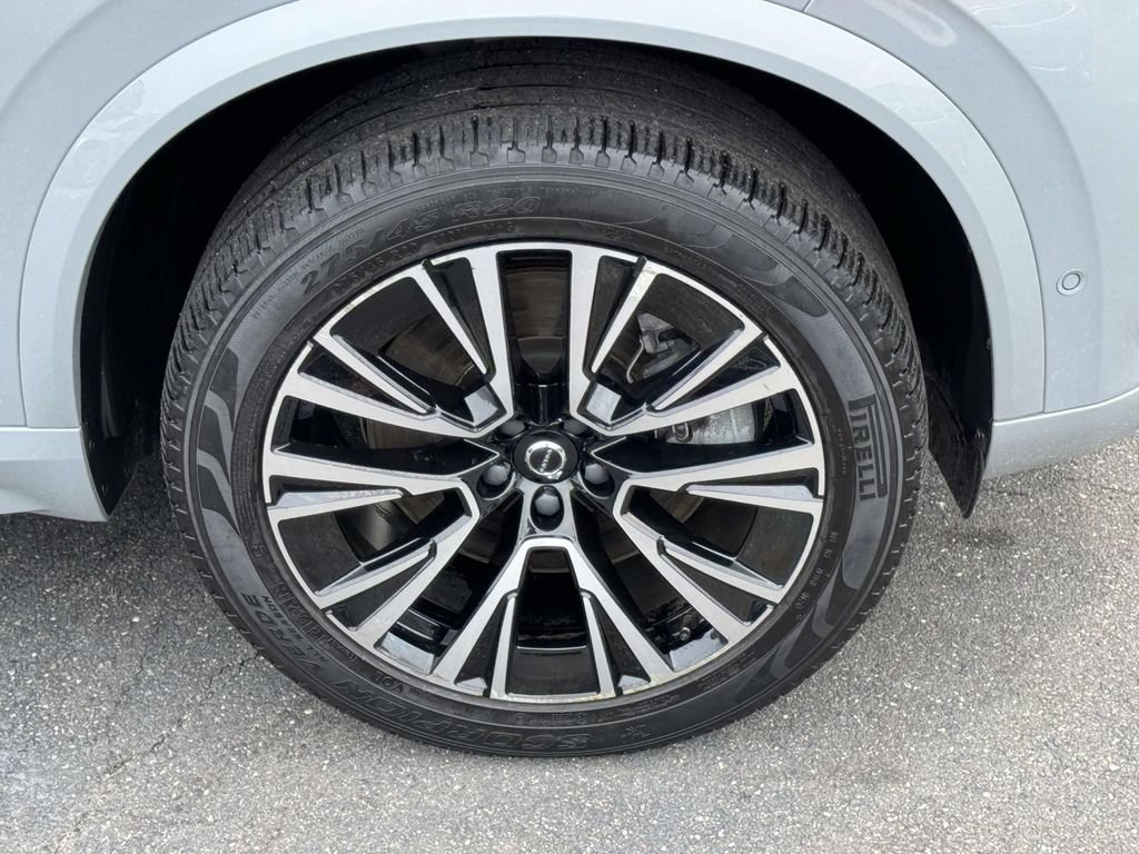 Certified 2025 Volvo XC90 T8 Plus w/ Protection Package Premier AWD/4WD image 6