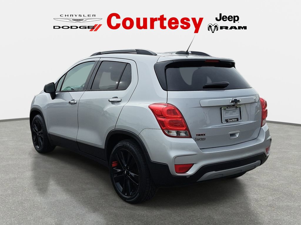 Used 2018 Chevrolet Trax LT w/ Redline Edition image 7
