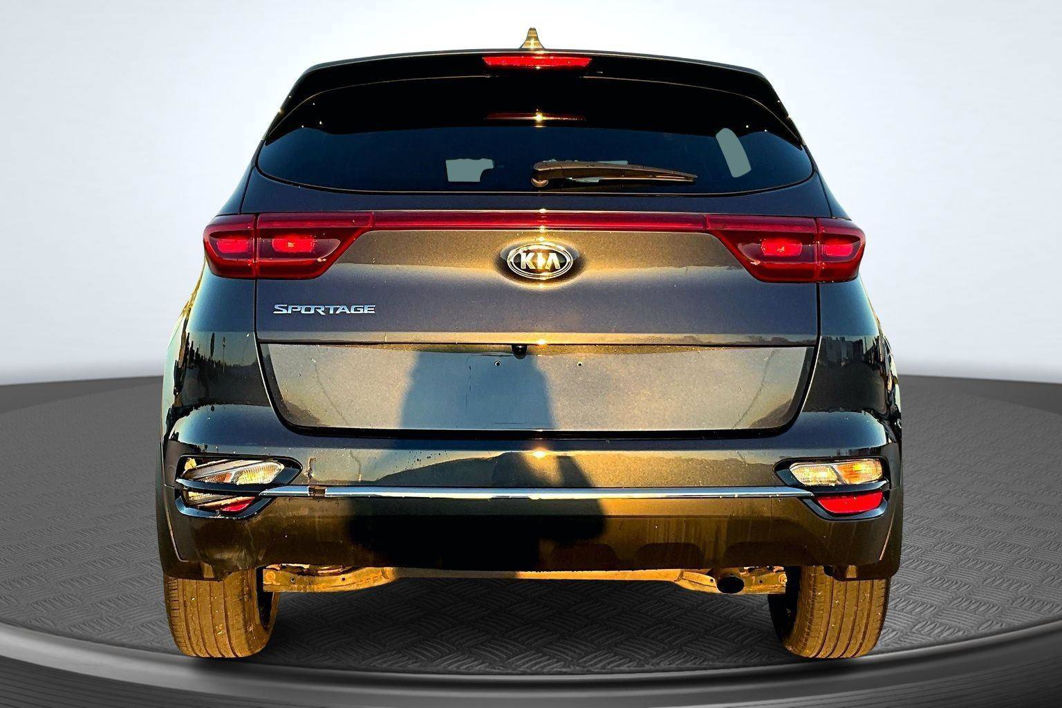 Used 2021 Kia Sportage LX image 4