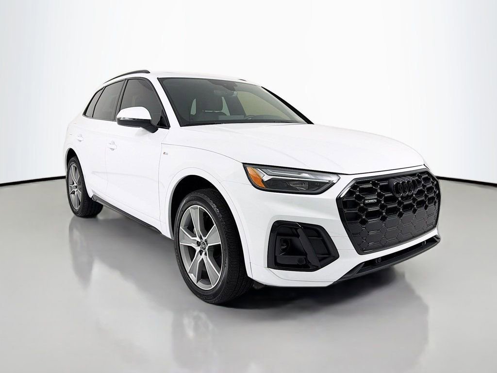 Certified 2025 Audi Q5 2.0T Premium image 1