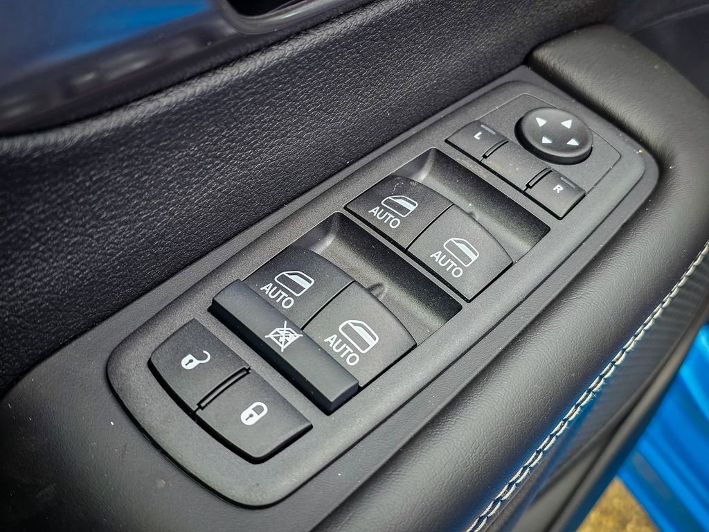 New 2026 Chrysler Pacifica Select image 12