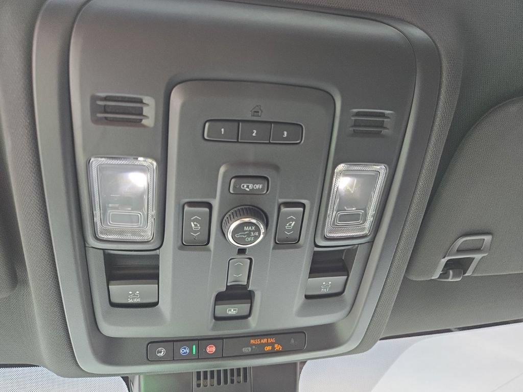 Certified 2024 Chevrolet Tahoe High Country w/ Advanced Technology Package AWD/4WD image 24