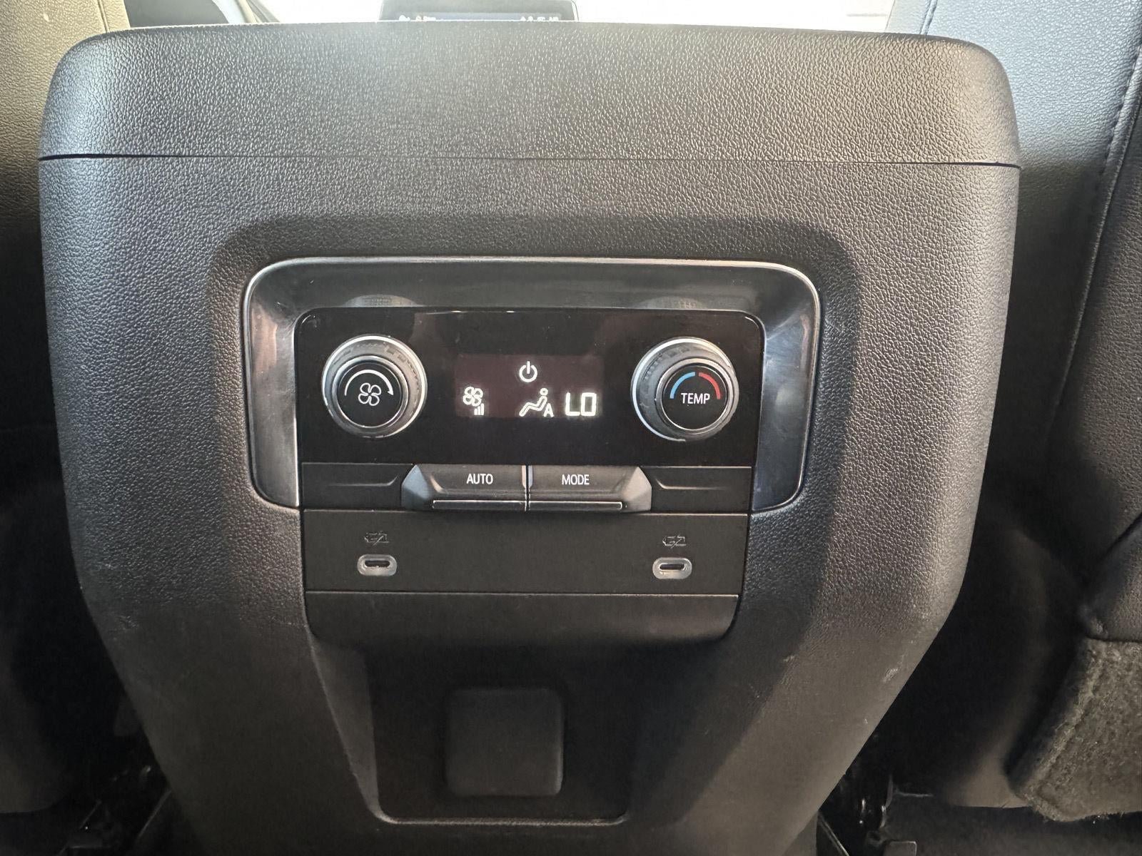 Used 2023 Chevrolet Tahoe LT AWD/4WD image 32