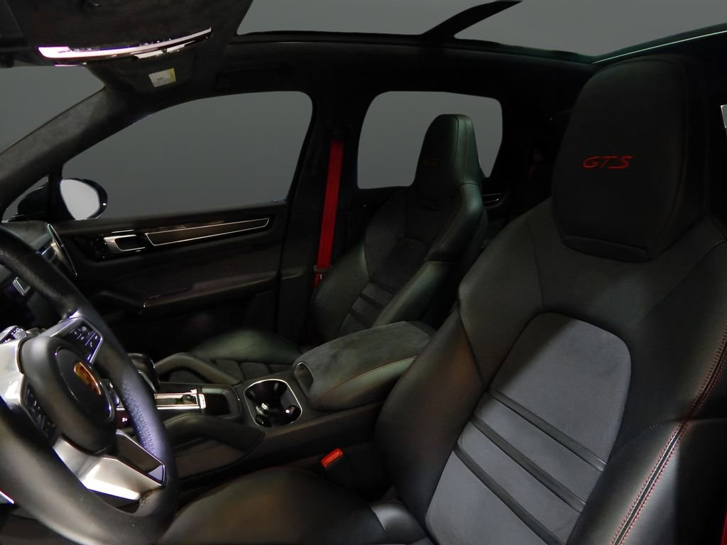 Used 2021 Porsche Cayenne GTS image 17